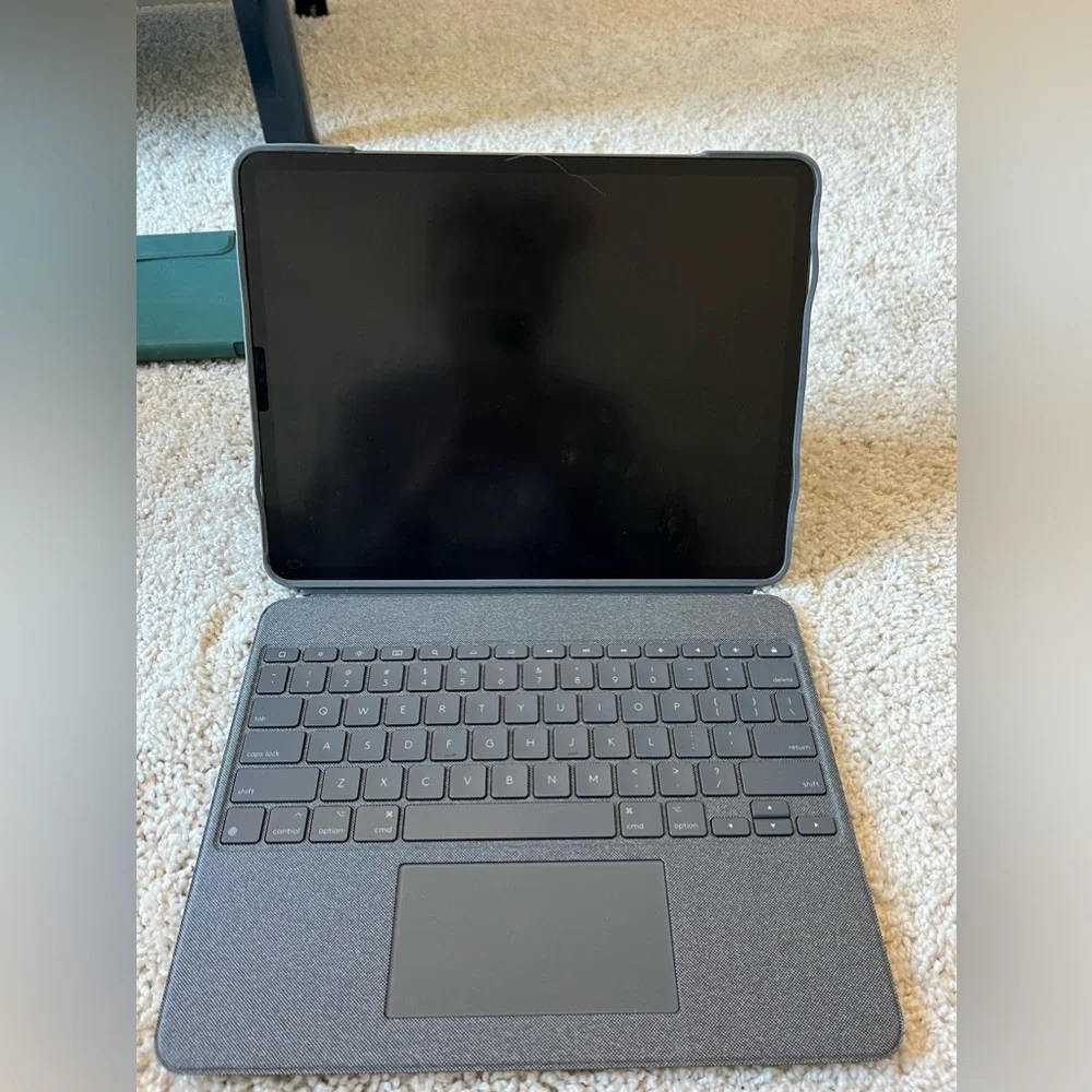 Logitech keyboard case for iPad Pro 12.9 “
